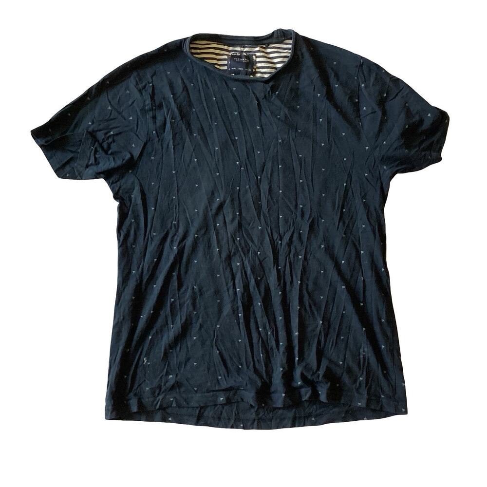 Cactus Man Geometric Pattern Tee - Picture 2 of 7